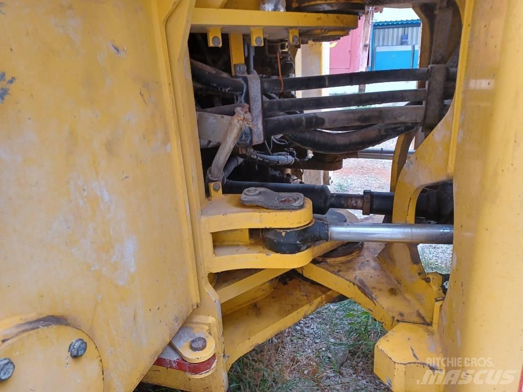 New Holland W271 Фронтальные погрузчики