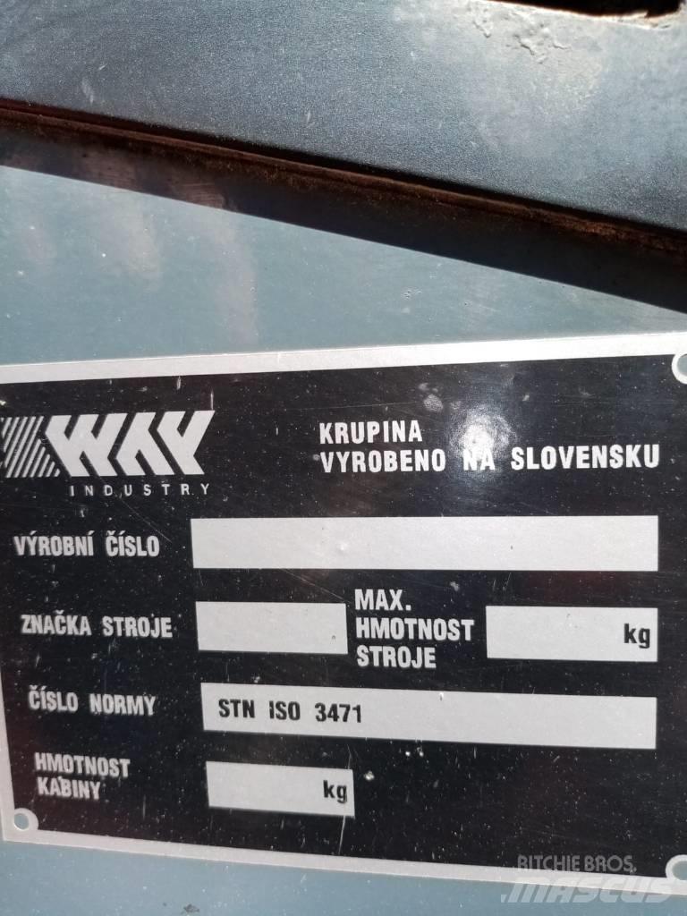 Locust L 903 SPEED Мини-погрузчики