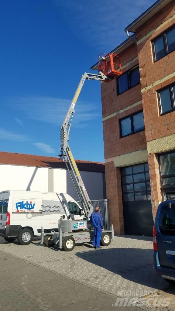 SkyJack SJKB 12 Коленчатые подъемники