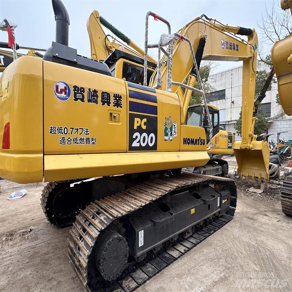 Komatsu PC 200 Гусеничные экскаваторы
