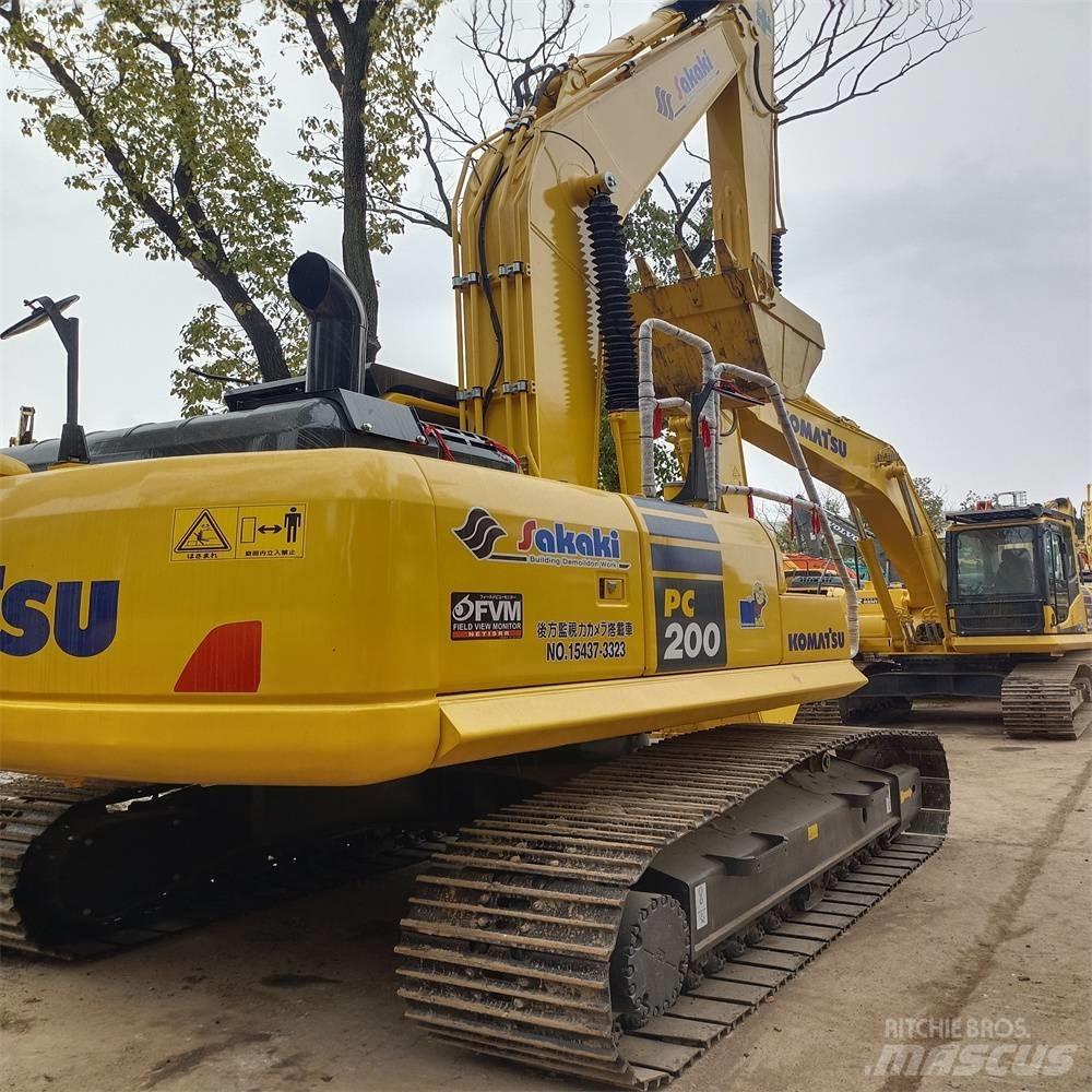 Komatsu PC 200 Гусеничные экскаваторы