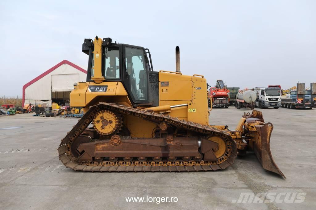 CAT D 6 N Гусеничные бульдозеры