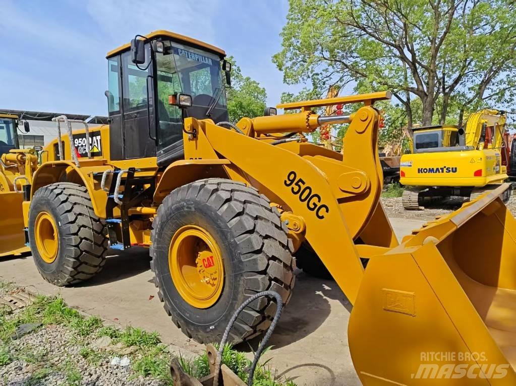 CAT 950 GC Фронтальные погрузчики