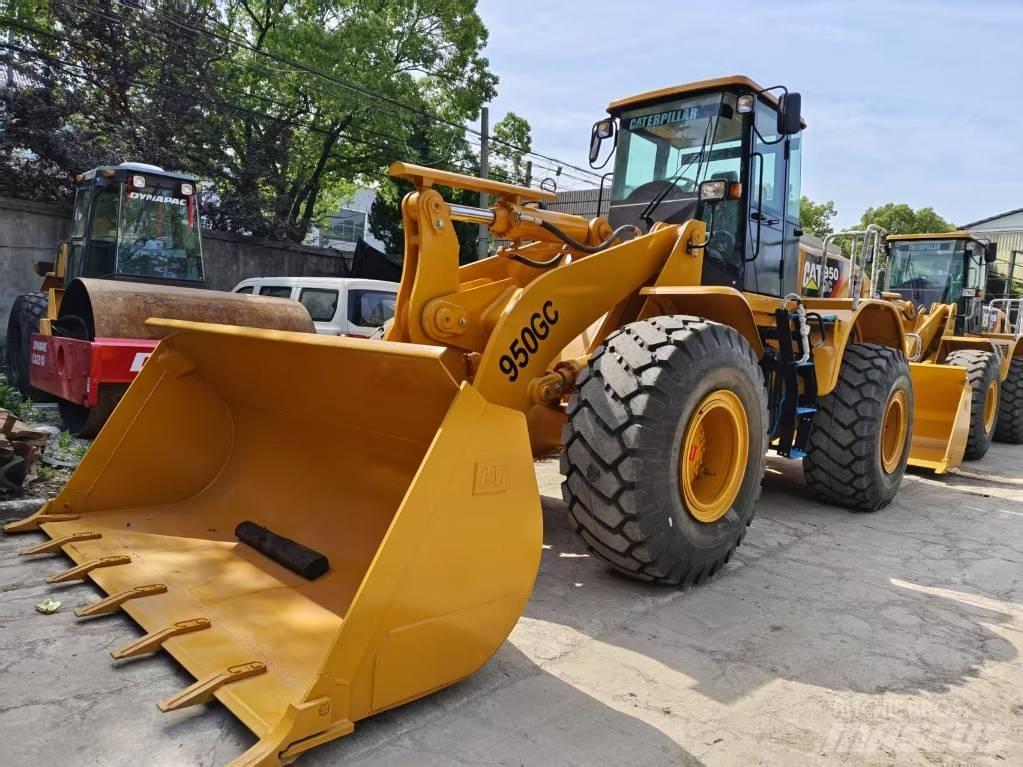 CAT 950 GC Фронтальные погрузчики