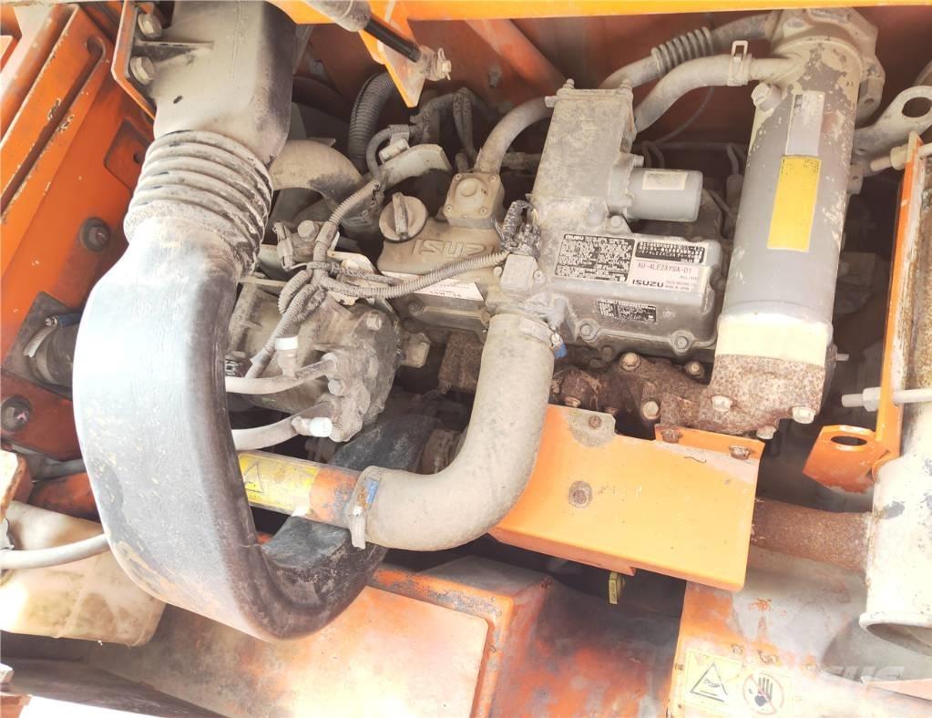 Hitachi ZX75US-3 Малые экскаваторы 7т-12т