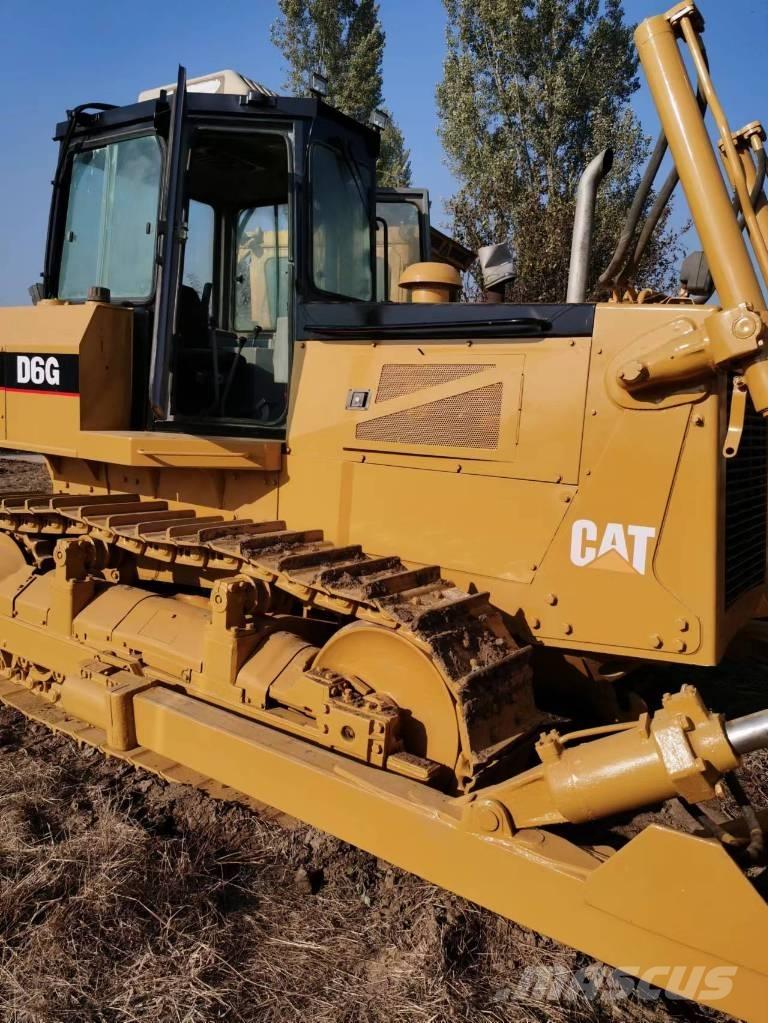CAT D 6 G Гусеничные бульдозеры