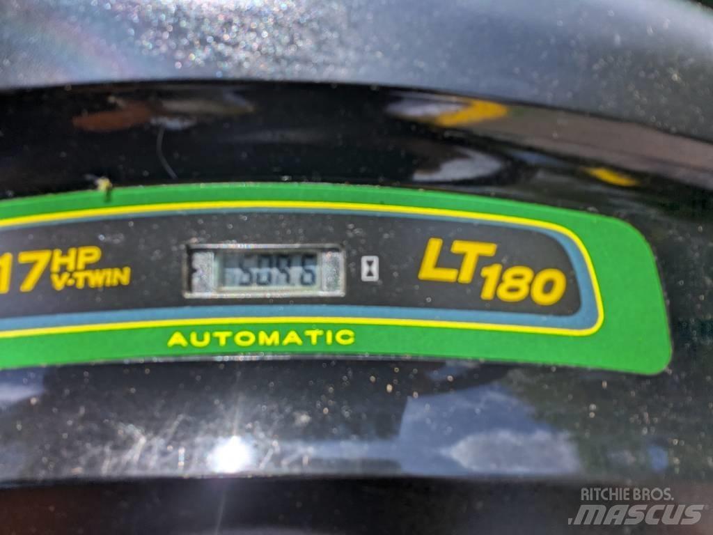 John Deere LT 180 Самоходные газонокосилки
