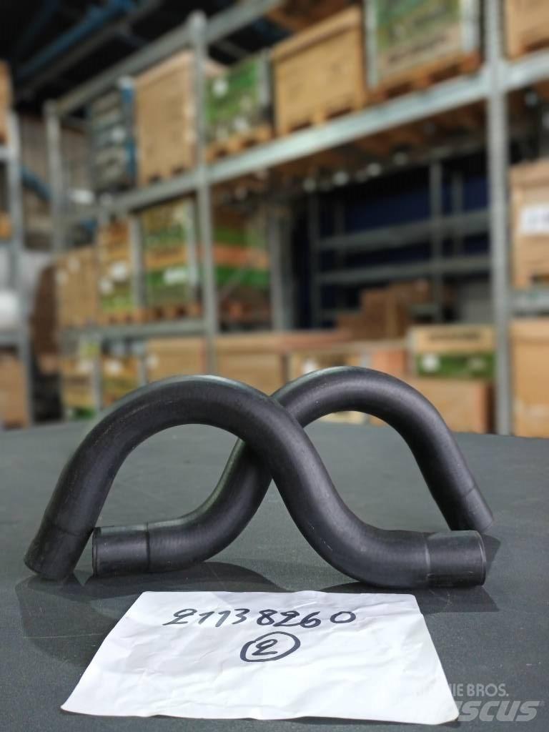 Volvo HOSE 21138260 Радиаторы