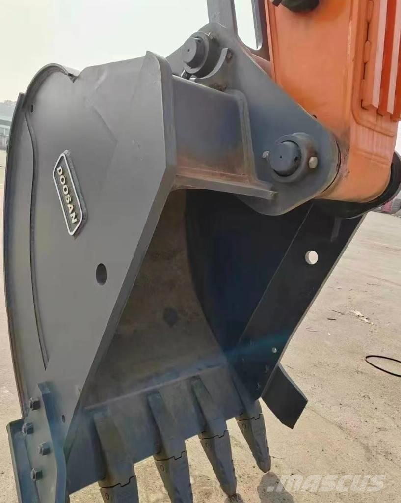 Doosan DX 220 Гусеничные экскаваторы