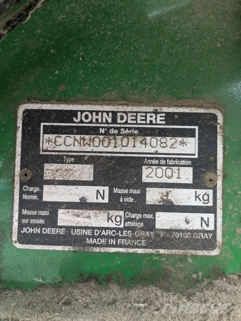 John Deere 575 Рулонные пресс-подборщики