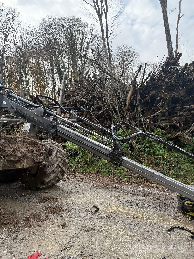 John Deere 1510E Форвардеры