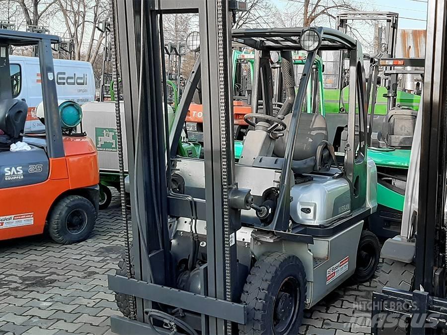 Nissan Y1D2A25Q Дизельные погрузчики