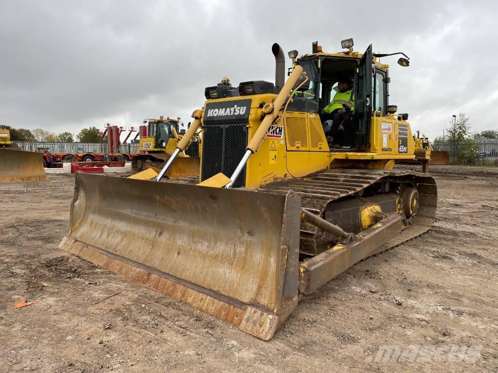 Komatsu D 65 PX-18E0 Гусеничные бульдозеры