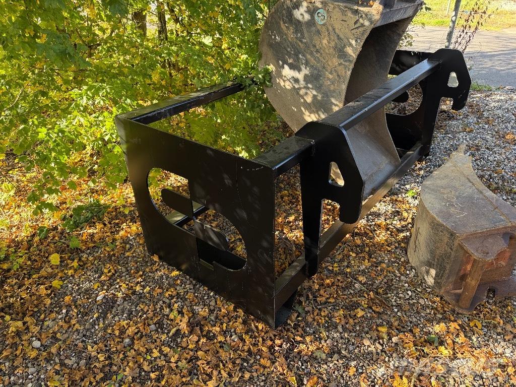 Takeuchi TB 260 Гусеничные экскаваторы