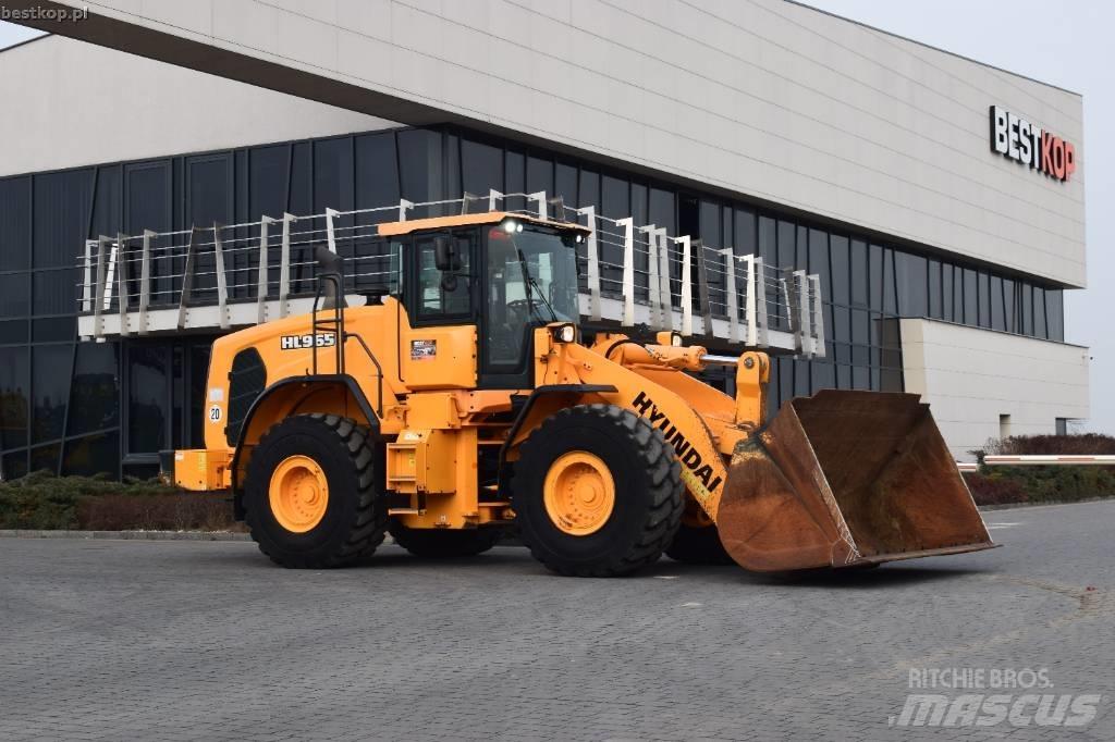 Hyundai HL 965 Фронтальные погрузчики