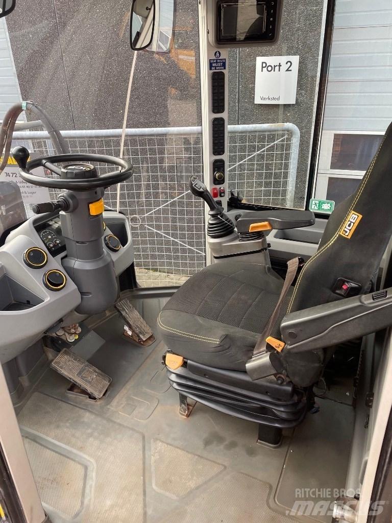 JCB 427HT Фронтальные погрузчики