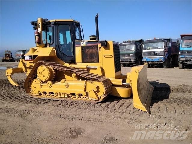 CAT D 6 M Гусеничные бульдозеры