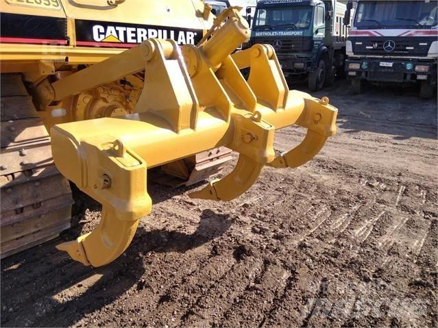 CAT D 6 M Гусеничные бульдозеры