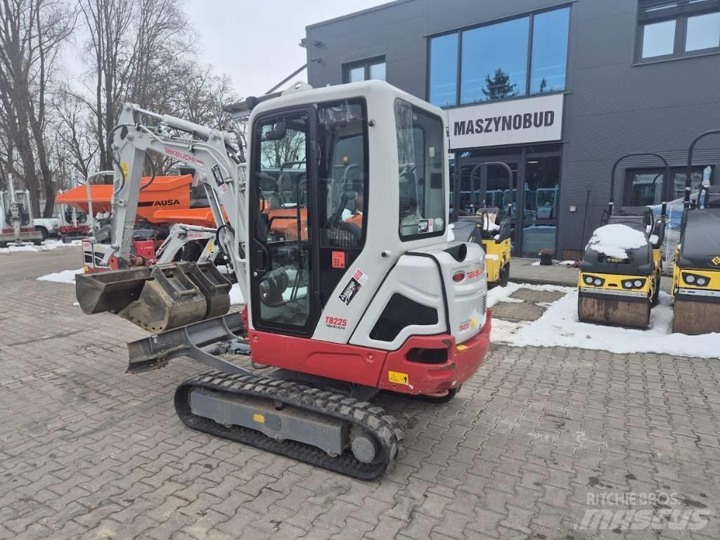 Takeuchi TB 225 Мини-экскаваторы