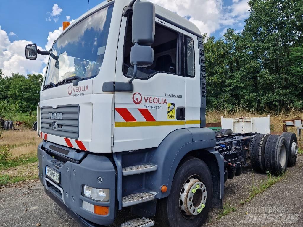 MAN 324.26 Шасси с кабиной