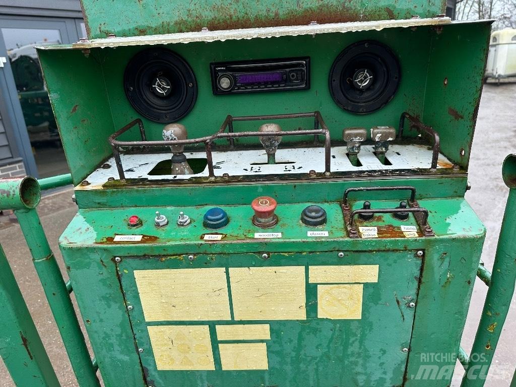 Hitachi HX 99 B Телескопические подъемники