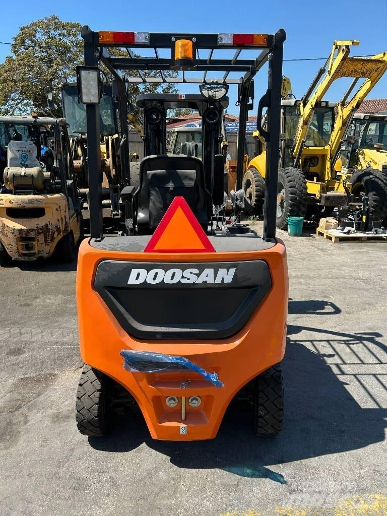 Doosan B 25 NS Электропогрузчики