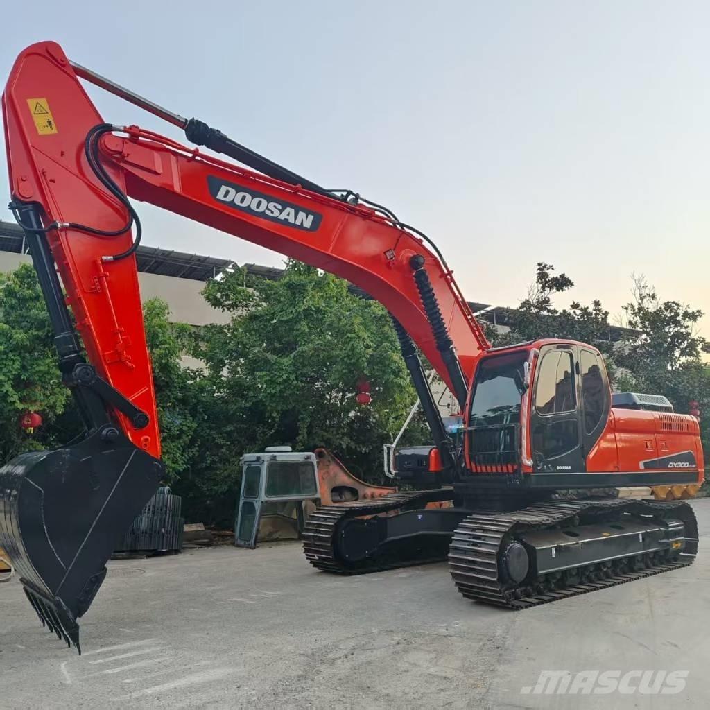 Doosan DX 300 LC Гусеничные экскаваторы