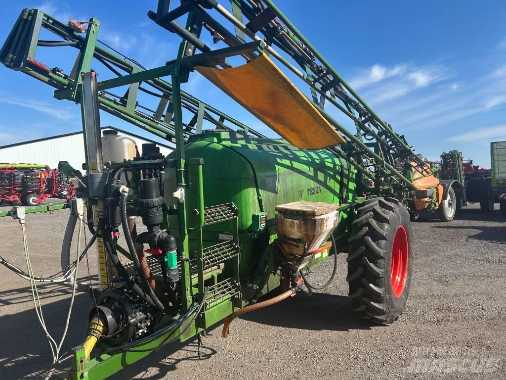 Moteska M2500 Прицепные опрыскиватели
