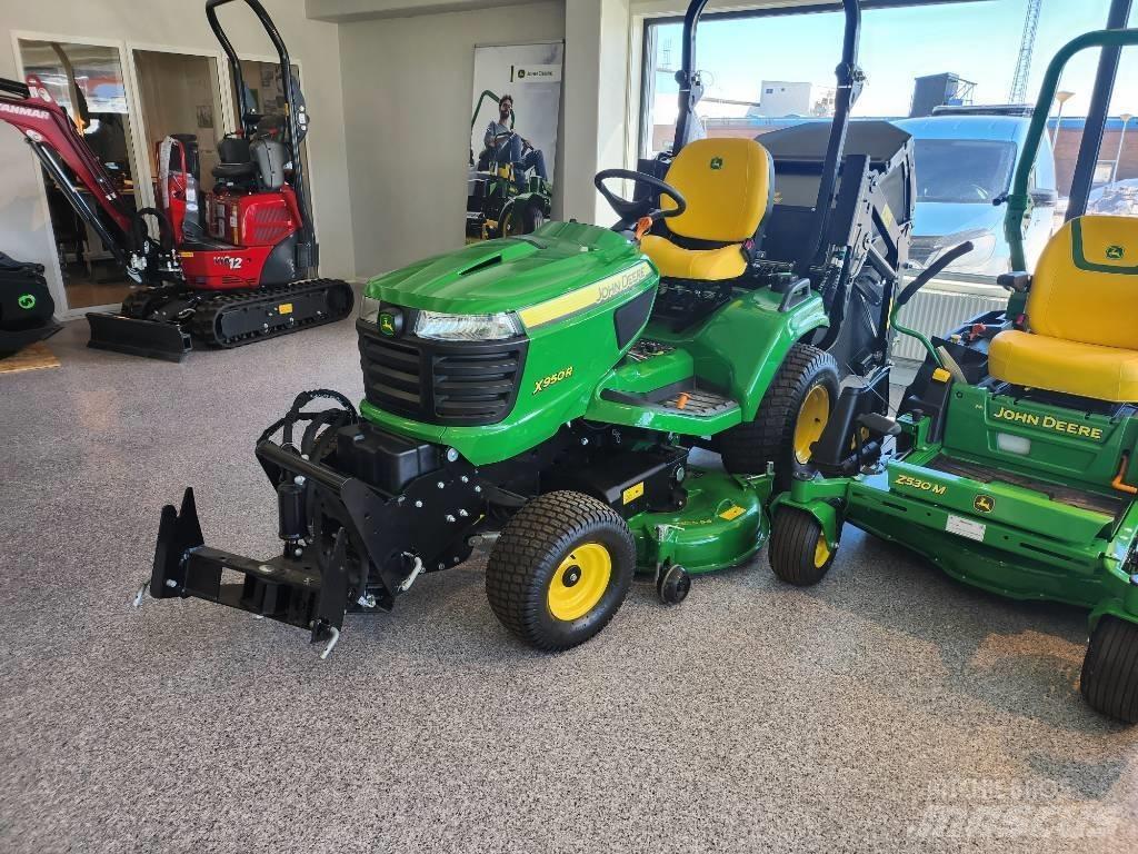 John Deere 950R Самоходные газонокосилки