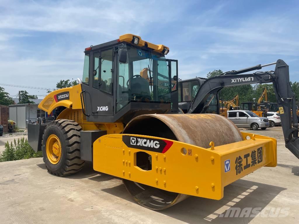 XCMG XS 223 J Грунтовые катки