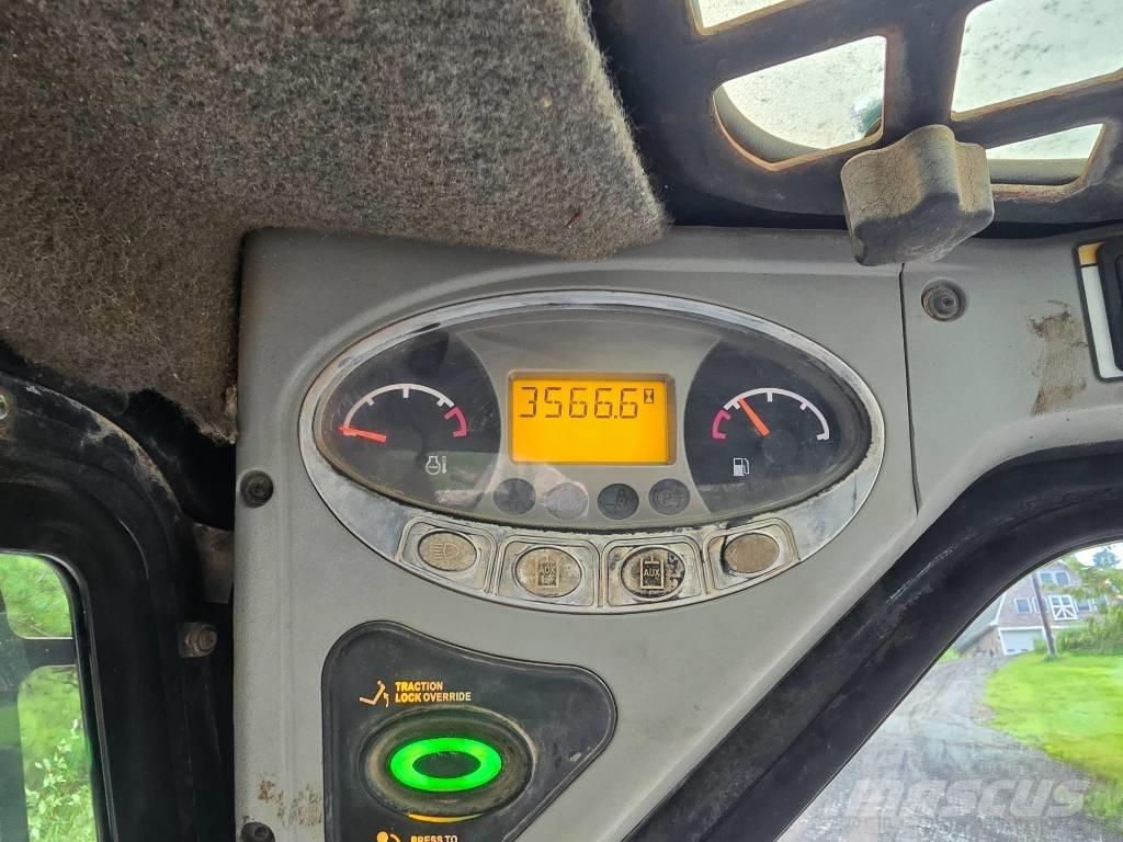 Bobcat T 320 Мини-погрузчики