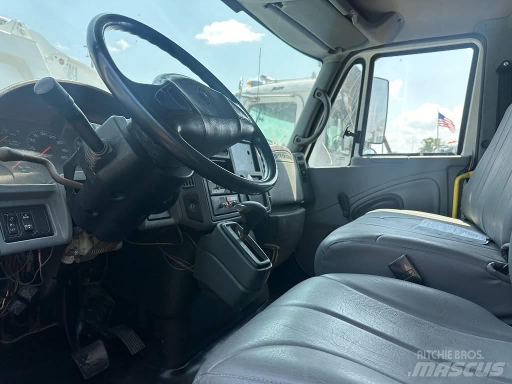 International 4300 Мусоровозы