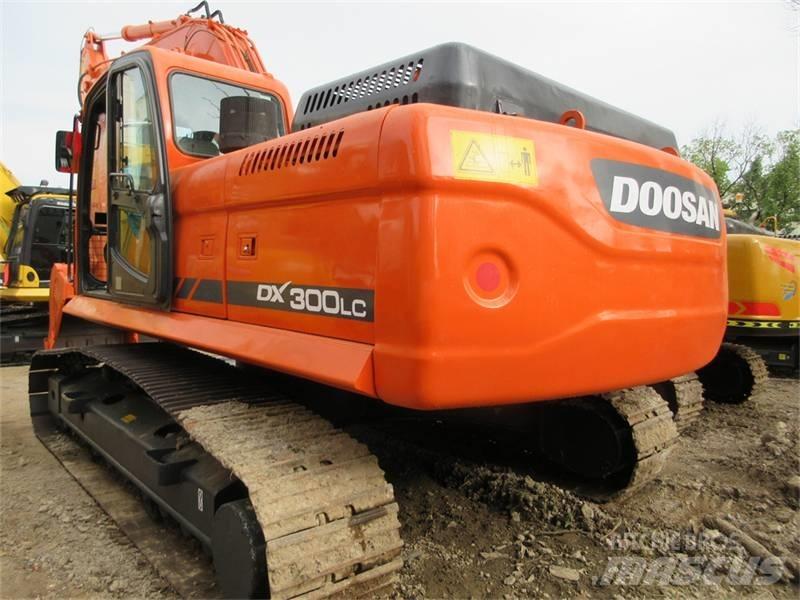 Doosan DX 300 LC Гусеничные экскаваторы