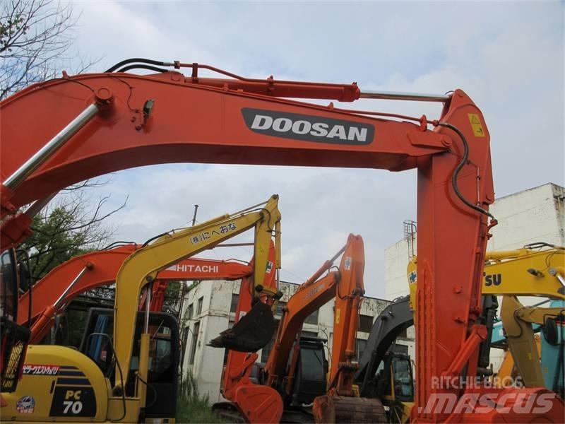 Doosan DX 300 LC Гусеничные экскаваторы