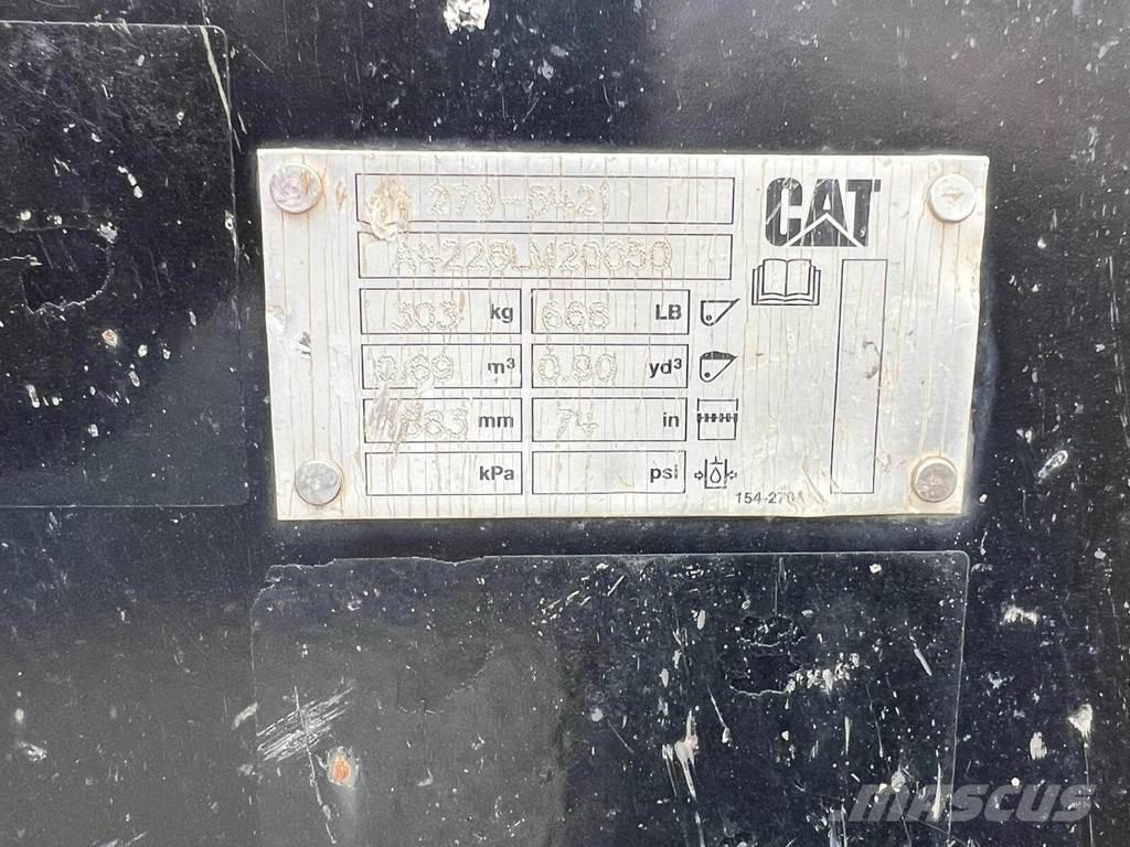 CAT 226D Мини-погрузчики