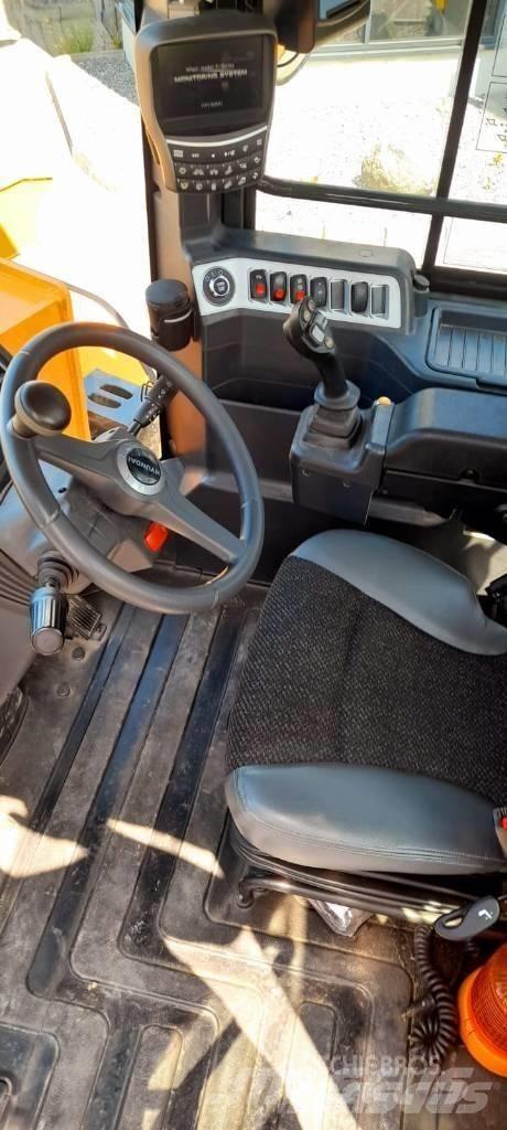 Hyundai HL 975 Фронтальные погрузчики