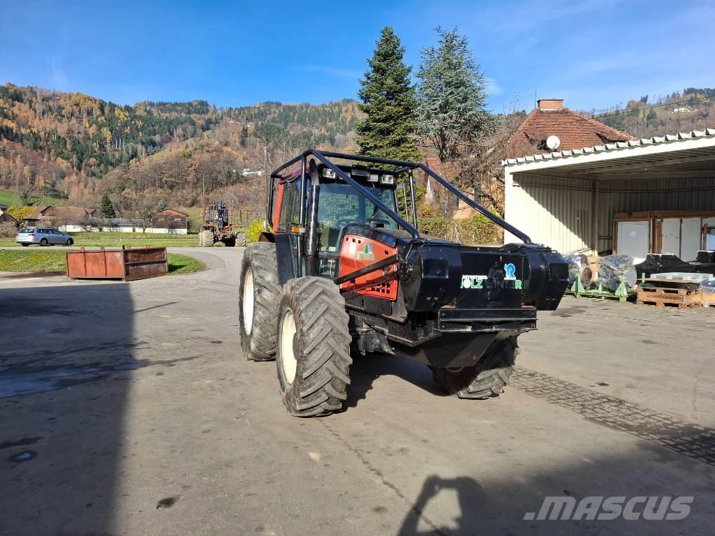 Valtra 8550 Лесохозяйственные тракторы