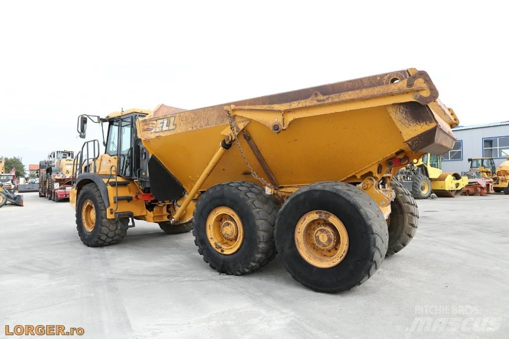 Bell B 30 E Шарнирно-сочленённые самосвалы