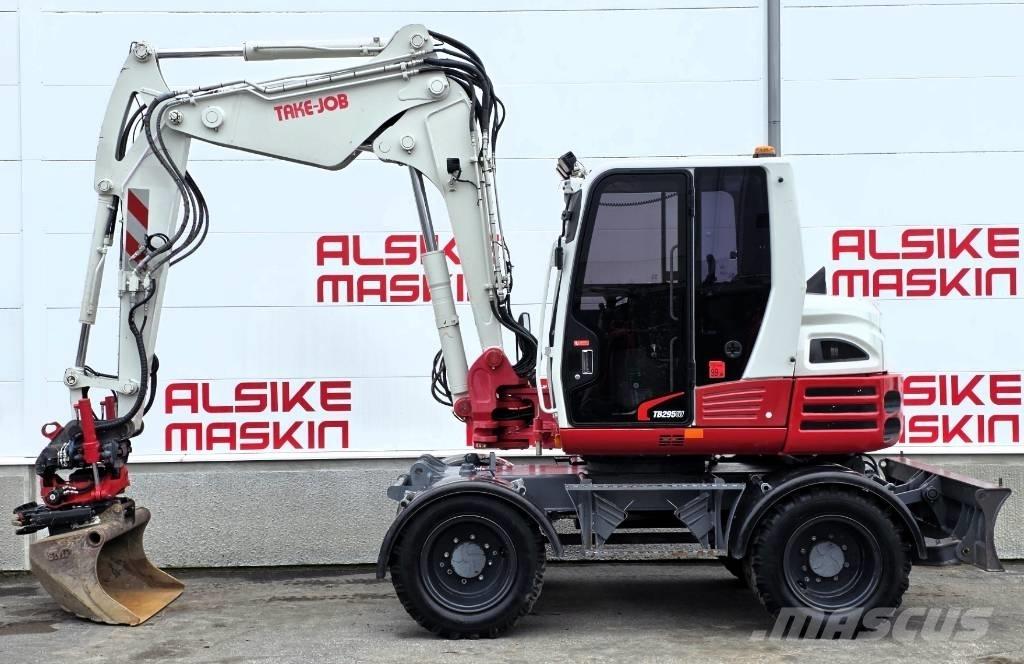 Takeuchi TB 295 W Колёсные экскаваторы