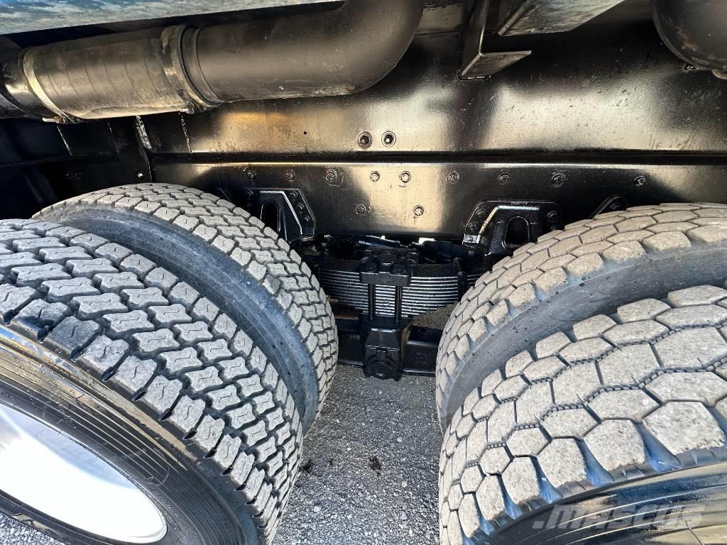 Freightliner 114 SD Ассенизаторские машины