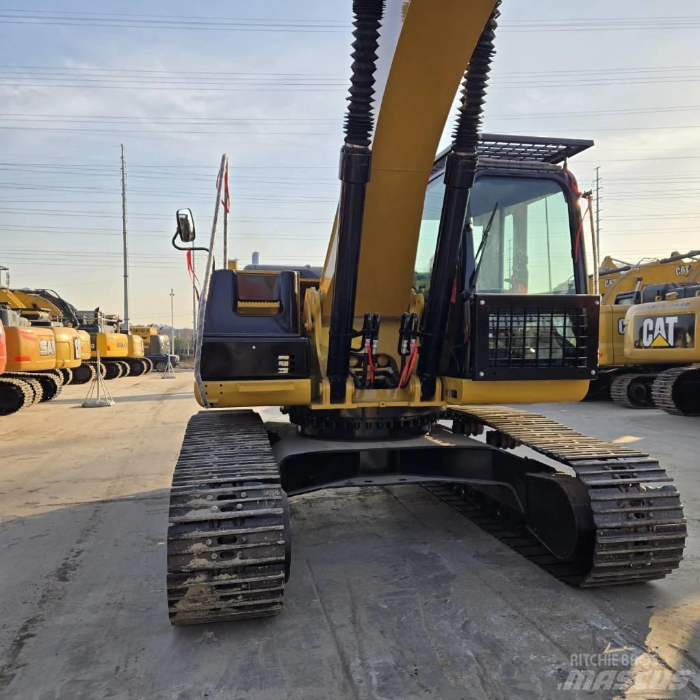 CAT 330 D2 Малые экскаваторы 7т-12т