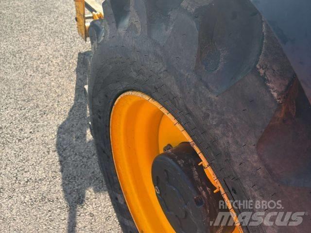 JCB 540-140 Телескопические погрузчики