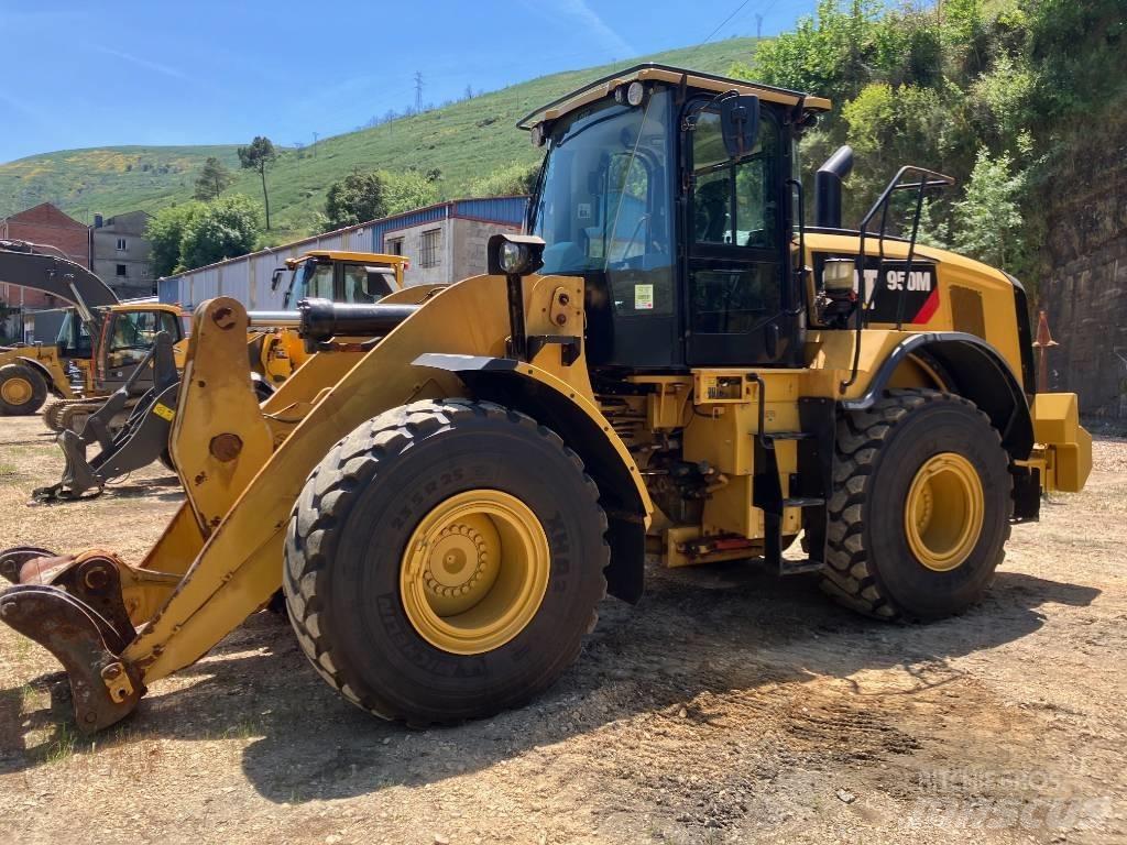CAT 950 M Фронтальные погрузчики