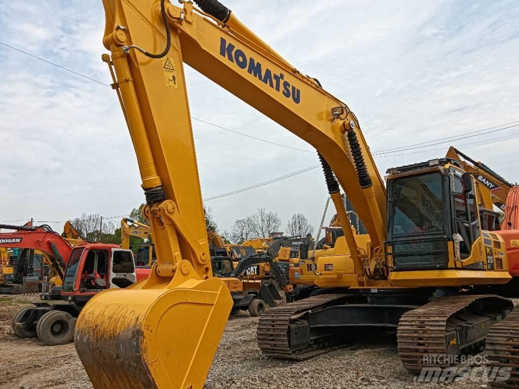 Komatsu PC 210LC Гусеничные экскаваторы