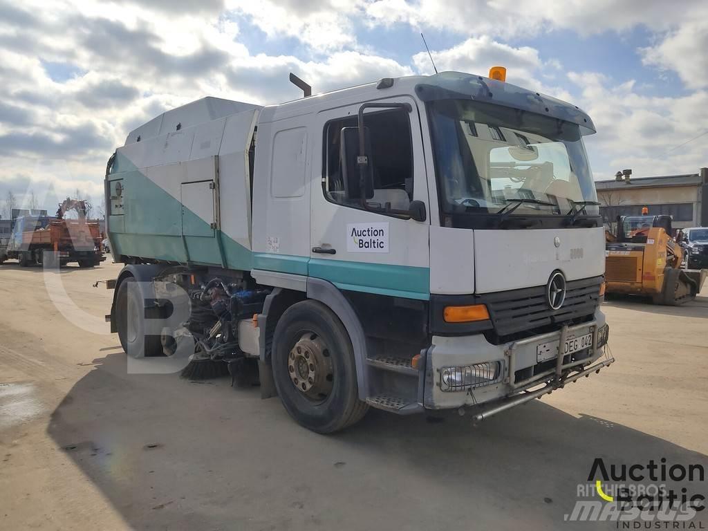 Mercedes-Benz 1517 Вакуумные уборочные машины