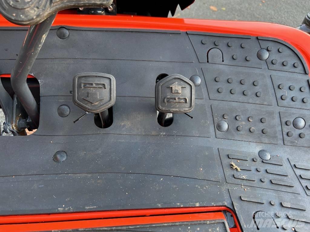 Kubota ZD 1211 Самоходные газонокосилки
