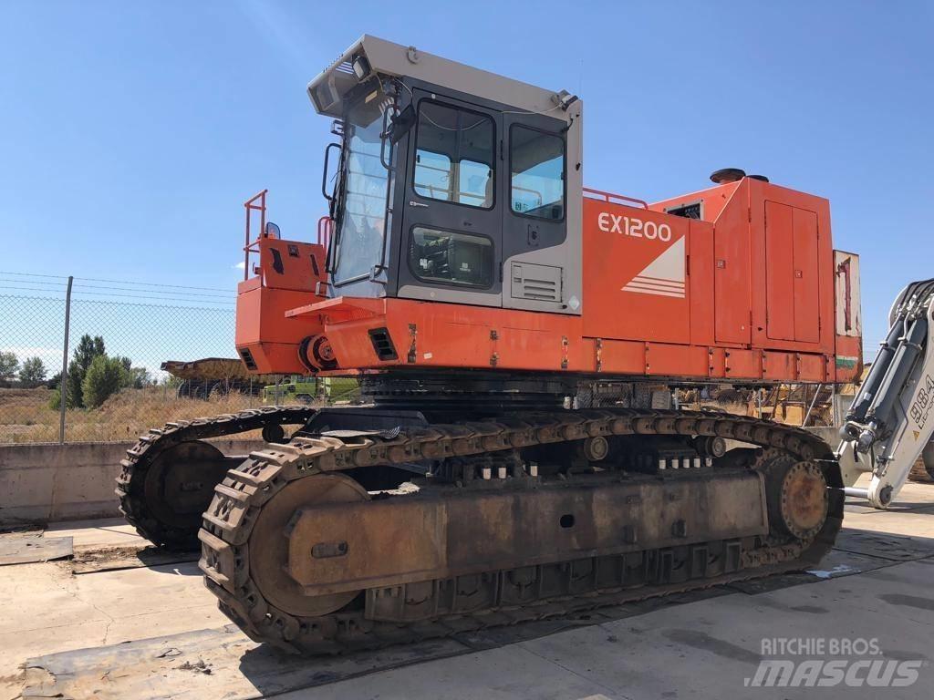 Hitachi EX 1200-5 D Гусеничные экскаваторы