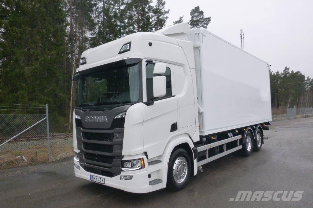 Scania R560 LB6x2*4 Грузовики-Щеповозы