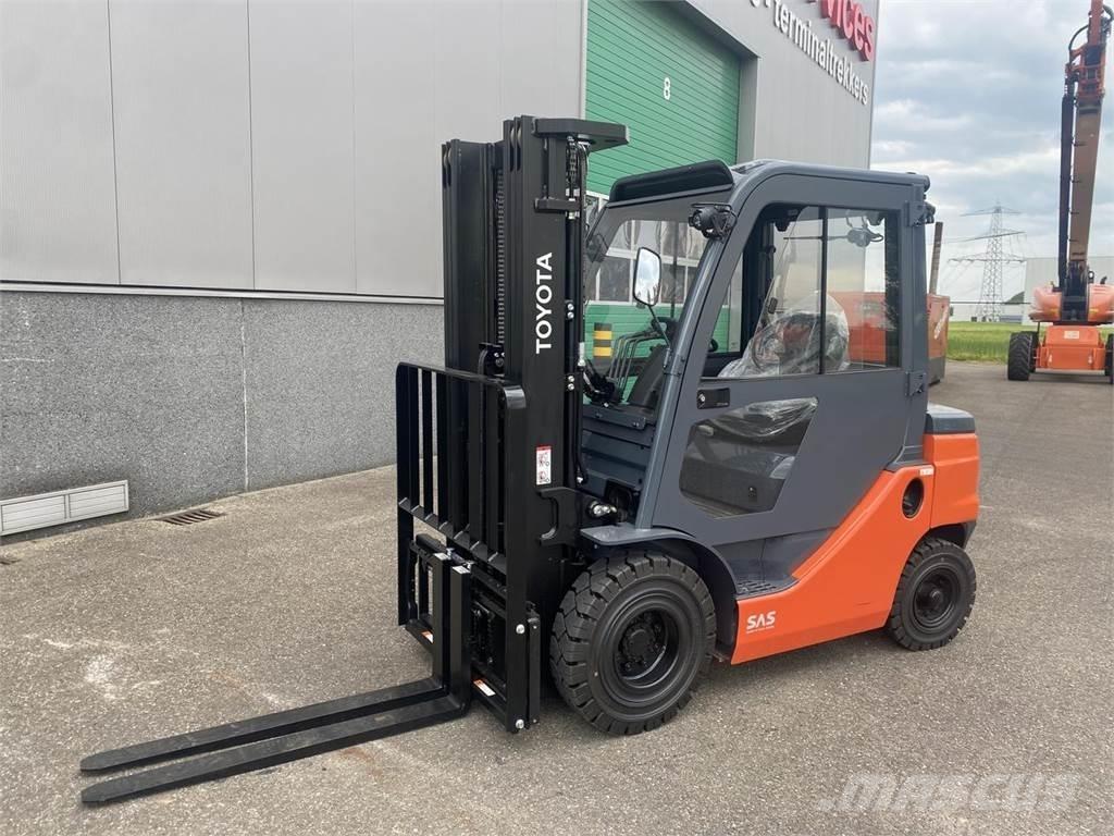 Toyota 52-8FDF25 Дизельные погрузчики