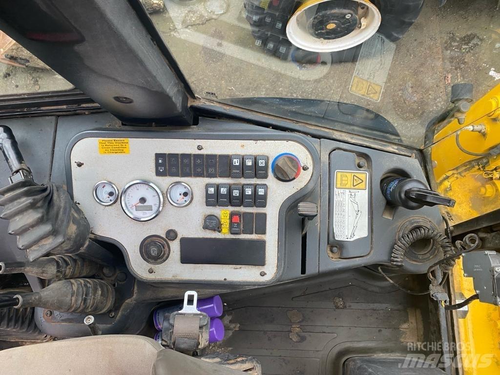 JCB 2 CX Экскаваторы-погрузчики